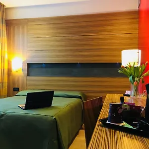 Kristal 3 Stelle Superior Hotel